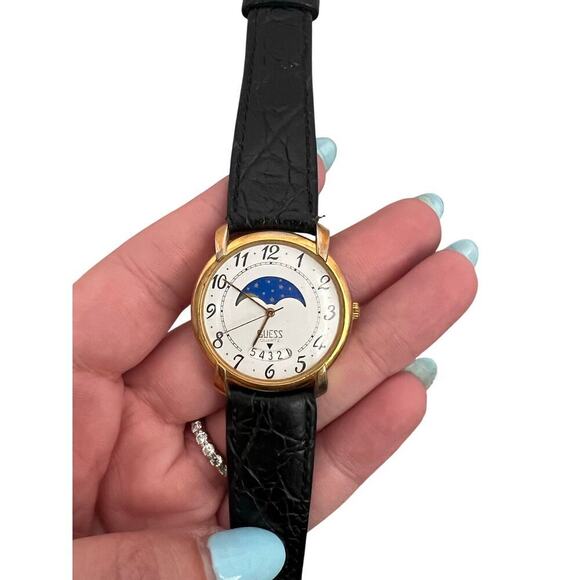 Guess Vintage 1989 Moon Phase Quartz Watch Original Box & Papers Leather Strap - Picture 1 of 15